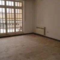 طبقه بالا همکف ۱۷۰متر  سه طرف غرق نور دوخواب|اجارهٔ خانه و ویلا|قم, بکایی|دیوار