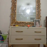 دو عدد کنسول و آیینه آرایشگاهی