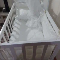 تخت نوزادی|تخت و سرویس خواب|تهران, آبشار تهران (دریاچه)|دیوار