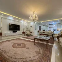 آپارتمان ۱۳۰متر واقع در ویلا