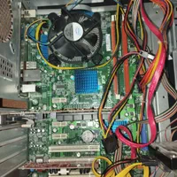 یک عدد مادربرد با cpu و کارت شکبه