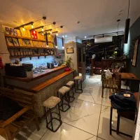 مغازه-35-متری-نوساز-خیابان-بعثت