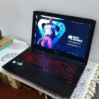 لپ تاپ ایسوس ROG تمیز و با متعلقات