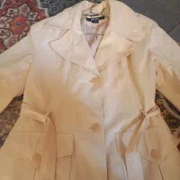 بارانی|لباس|صومعه‌سرا, |دیوار