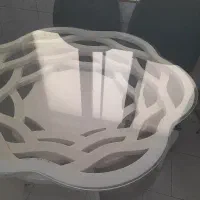 میز و دو صندلی