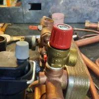 تعمیر انواع پکیج ایران رادیاتور و بوتان.|خدمات پیشه و مهارت|تهران, آهنگ|دیوار