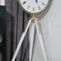 ساعت ایستاده در حد نو