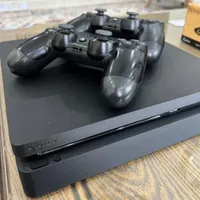 ps4 slim کپی خور(فلش) ورژن ۹ بسیار نو|کنسول، بازی ویدئویی و آنلاین|مشهد, دانشجو|دیوار