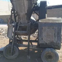 کارگر بتن ریزی