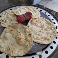 شاطر|استخدام خدمات فروشگاه و رستوران|قم, دروازه چوبی|دیوار