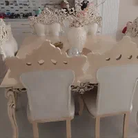 میزناهار خوری خیلی تمیز بدون کارکرد