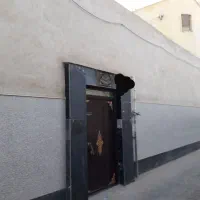 یک باب خانه طبقه همکف در خیابان برقعی