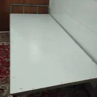 تخت اهنی تلخ‌آب