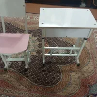 میز و صندلی کودکانه