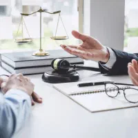 قبول وکالت در کلیه دعاوی حقوقی و ثبتی