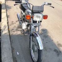 موتور سیکلت ۱۲۵ مدل ۸۳ مدارک کامل