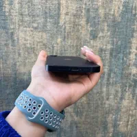 آیفون 16e تمیز|موبایل|اصفهان, جلفا|دیوار