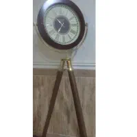 ساعت ایستاده