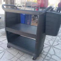 ۵ عدد ترولی در حد نو