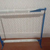 یک عدد دار قالی ...مقداری ابریشم مقداری مرینوس