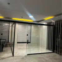 پارتیشن شیشه ای ایتالیایی اماده در حد نو/تمیز
