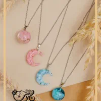 گردنبند حلال و ماه شبتاب