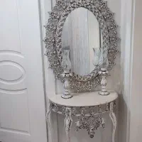 آیینه کنسول و شمعدان