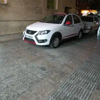 کوییک r سفید قرمز مدل 1402