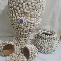 دو عدد کوزه و دو فنجان سفالی