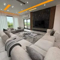 ویلا-با-استخر-جکوزی-و-روف-گاردن-اجاره-ای