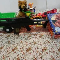 چند عدد اسباب بازی به فروش می رسد