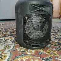 اسپیکر بزرگ