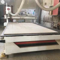 اوپراتور سی ان سی و برشکار نیمه ماهر و کارگر ساده