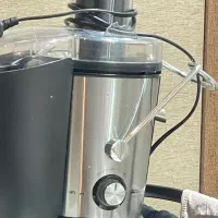 آبمیوه گیری برند ارشیا در حد نوو