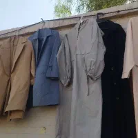 تعدادی لباس به قیمت خرید