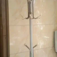 چوب لباسی ایستاده