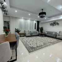 آپارتمان ۹۵متری / خوش نقشه / بازسازی شده /یخسازی