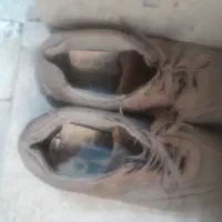 یک جفت کفش تمام چرم کارکرده واستوک باکیفیت|کیف، کفش، کمربند|مشهد, ملک‌آباد|دیوار