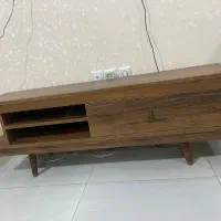 میز تلوزیون و یه گنجه