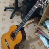 گیتار فروشی ارزان میدم پول لازمم فوری