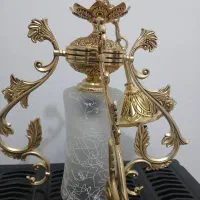 یک عدد لوستر سلطنتی