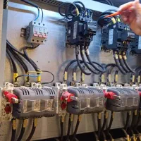 تعمیرات ونصب پمپ و آبگرمکن وتابلو برق وشیرآلات|خدمات پیشه و مهارت|کیش, |دیوار