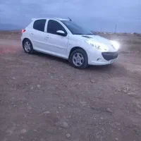 ۲۰۷ تیوتری کروز سفید