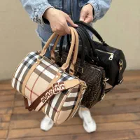 کیف صندوقی مدا واتا