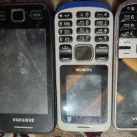 دوعددگوشی نوکیا و یک گوشی سامسونگ