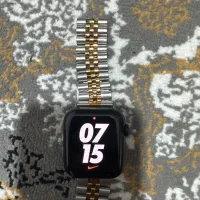 فروش فوری اپل واچ se سری ۱۰