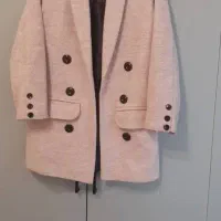 پالتوی صورتی نوی نو|لباس|رشت, باهنر|دیوار