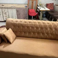 شاگرد یا نیروی کار برای تعمیر مبل