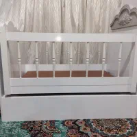 تخت خواب و روروک موزیکال نوزاد