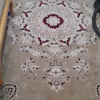 فرش بازمینه قهوه ایی